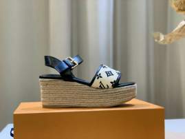 Picture of Louis Vuitton Shoes _SKULVsz35-42913657.5cmmnf0604